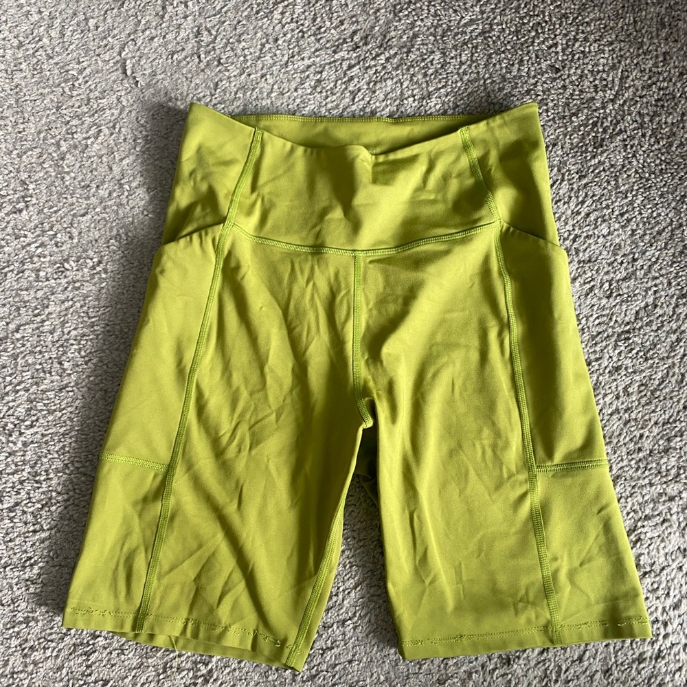 girlfriend collective Ivy High-Rise Pocket Bike Short- size L